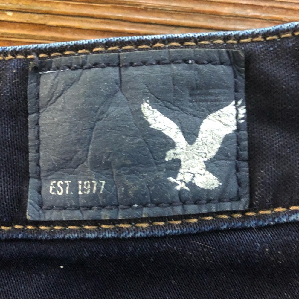 AE Hi-Rise Shortie dark wash shorts size 4 - Picture 4 of 7